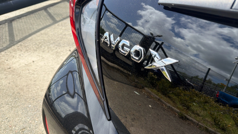 Toyota Aygo X 1.0 VVT-i Edge 5dr Petrol Hatchback